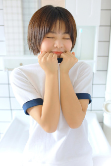 蓬门碧玉红颜泪